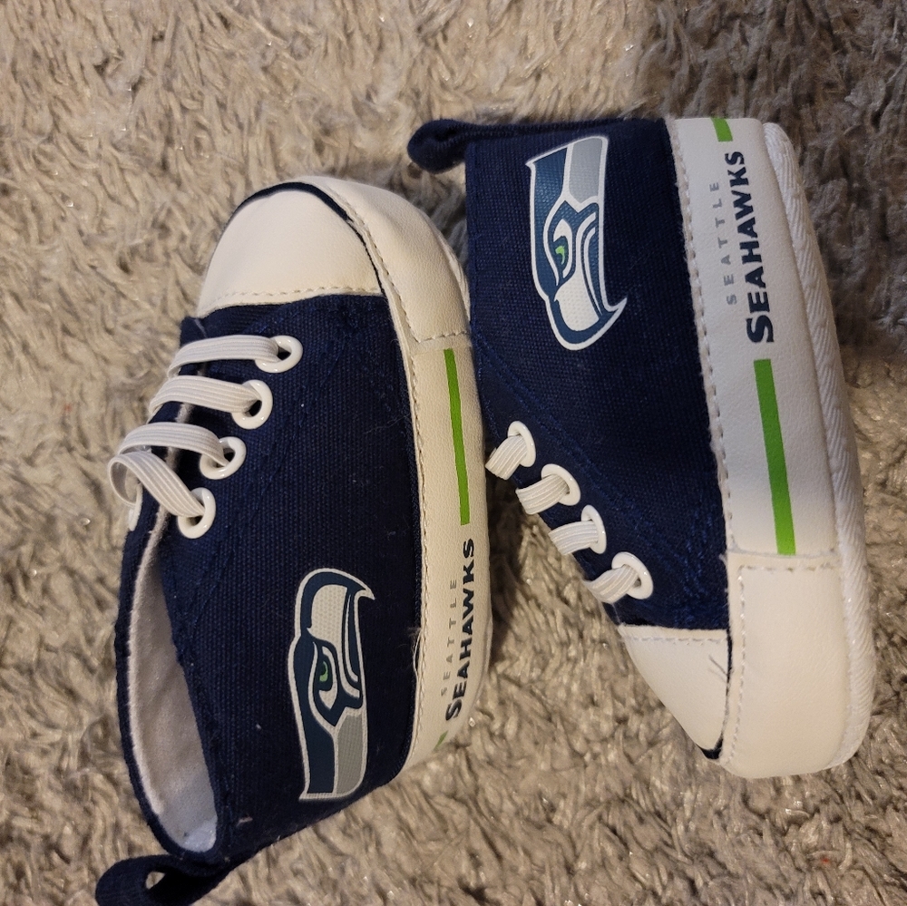 Shoes - Picture 4 of 5